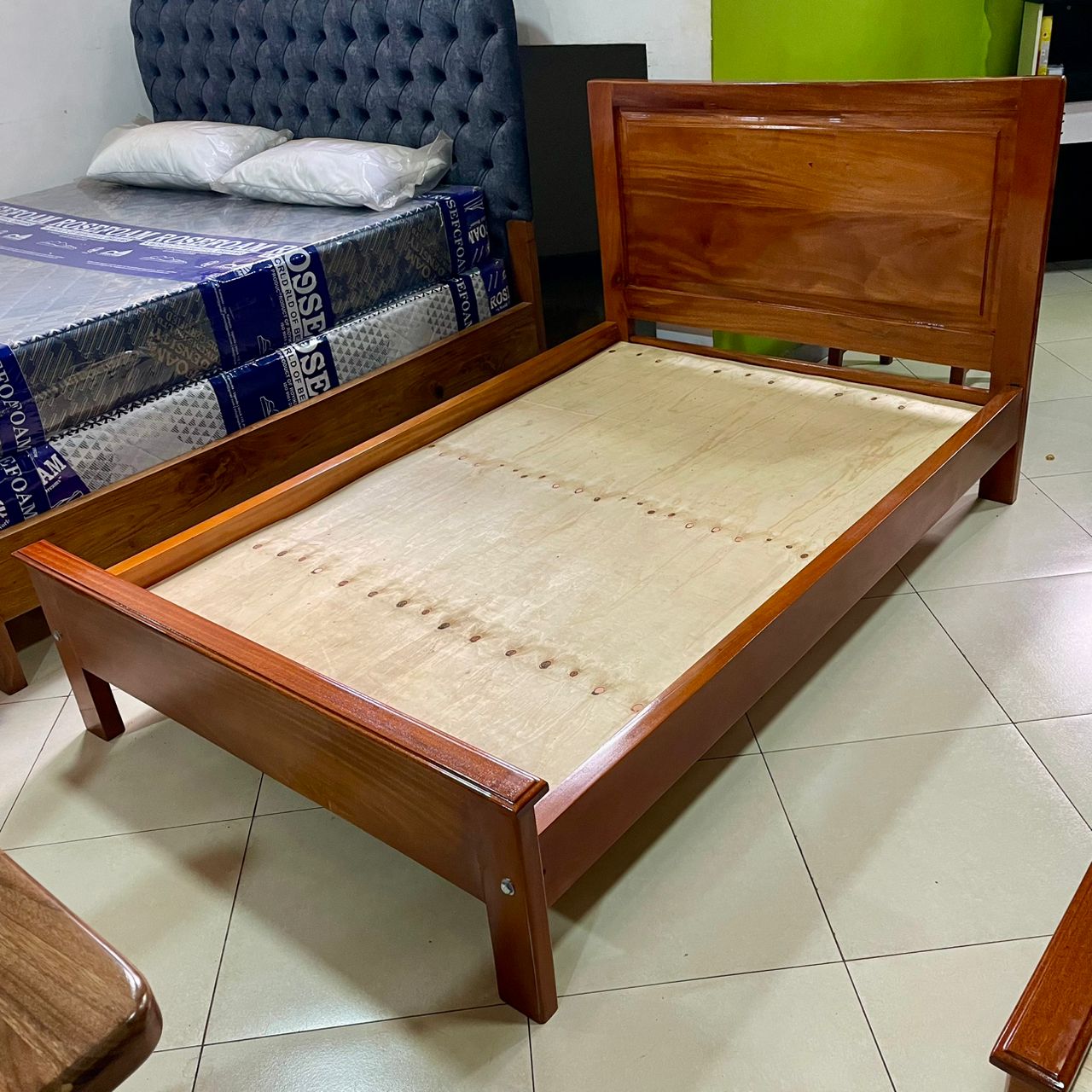 4 X 4 Bed (Mahogany)