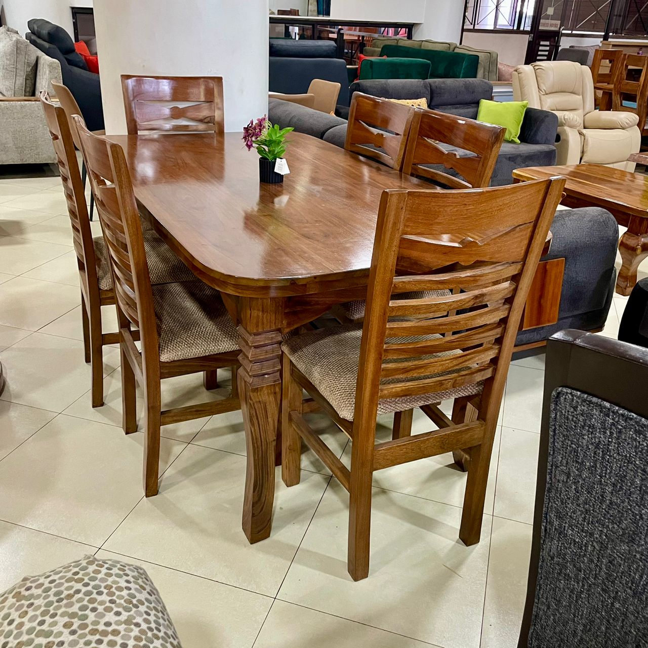 6 Seater Dining - Mugavu
