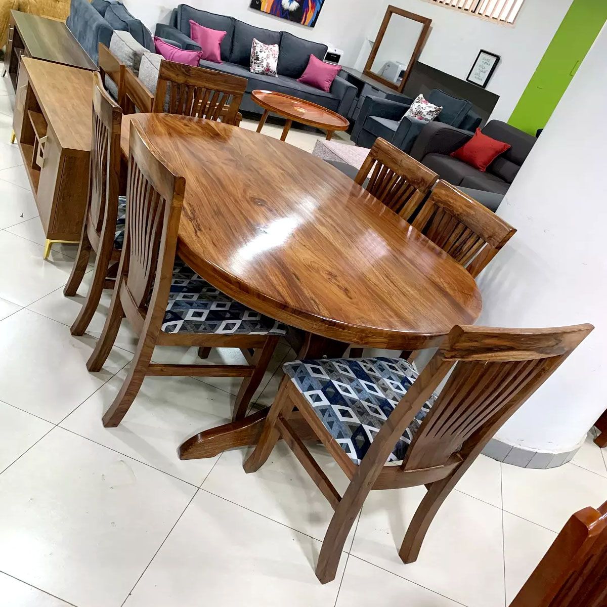 Mugavu Oval 6 Seater Dining