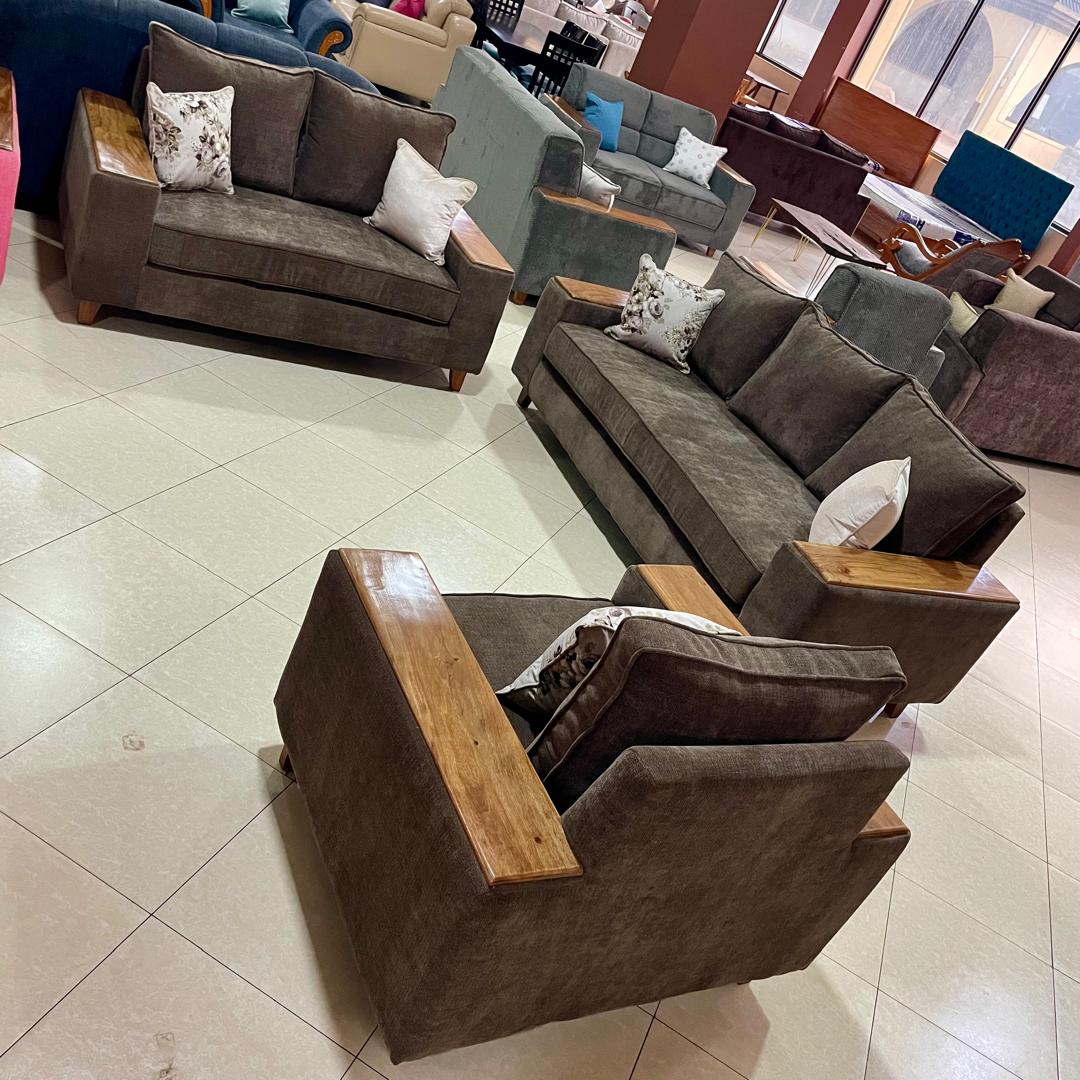 New Sofa Set - 6 Seaters