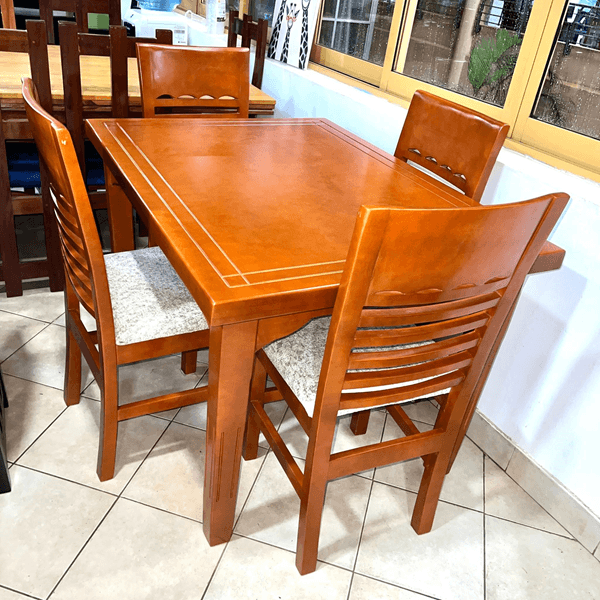 4 Seater Simple Set