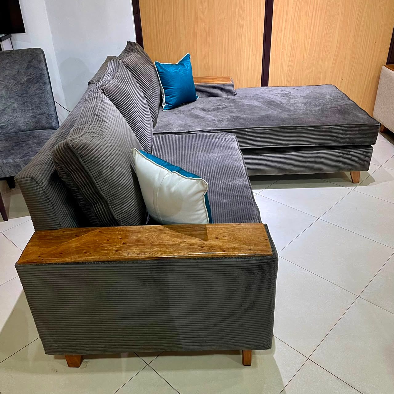 Mini L Sofa (Gray)