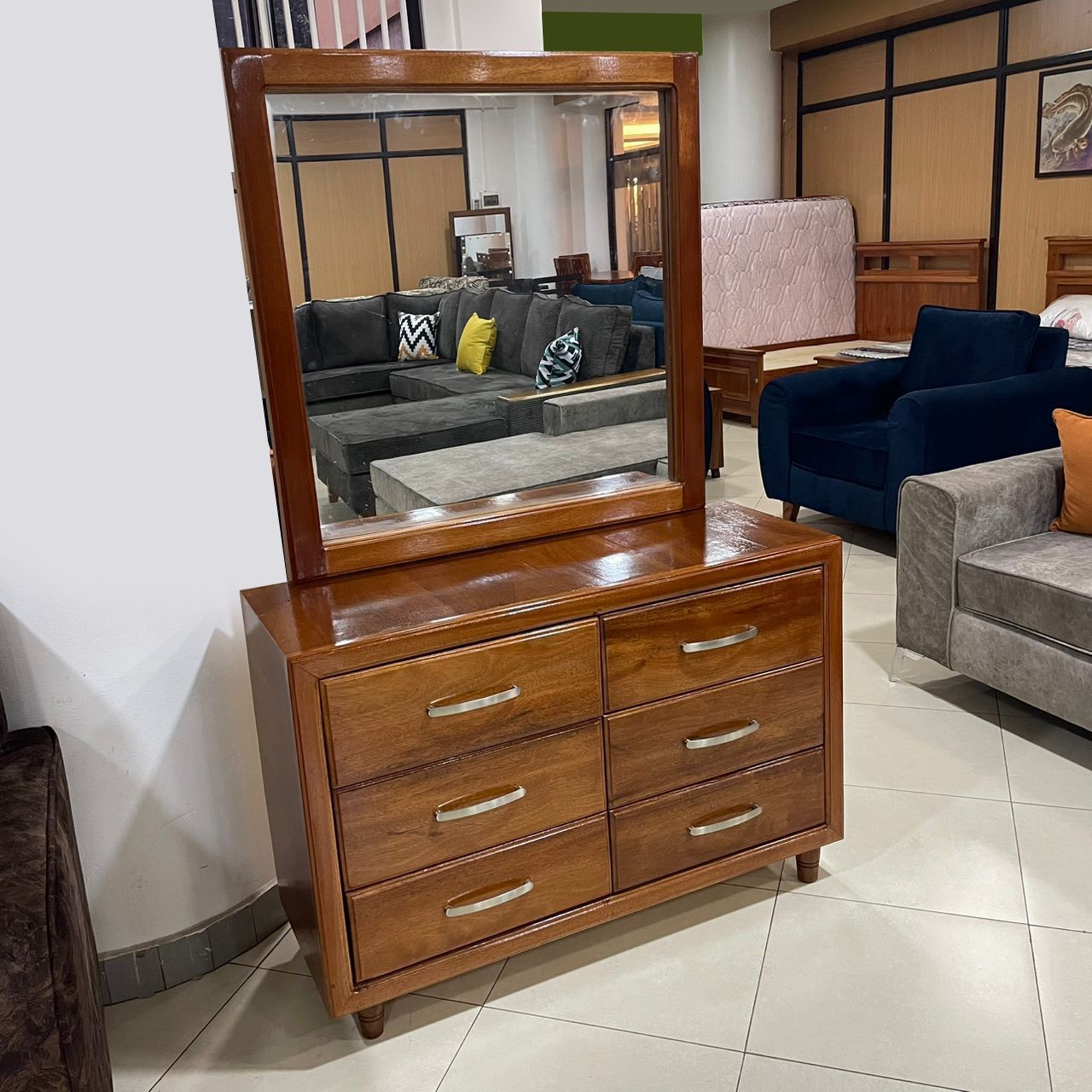 Mahogany Dresser (N)